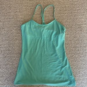 Lululemon tank w/ built-in bra